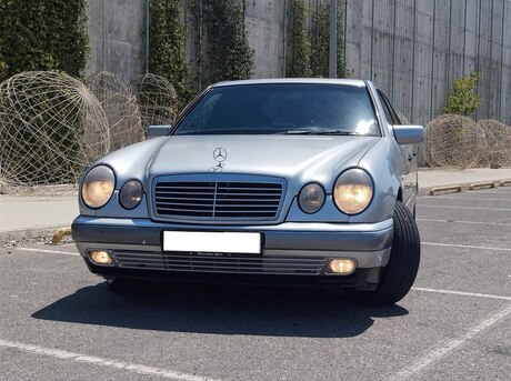 Mercedes E 240 1998