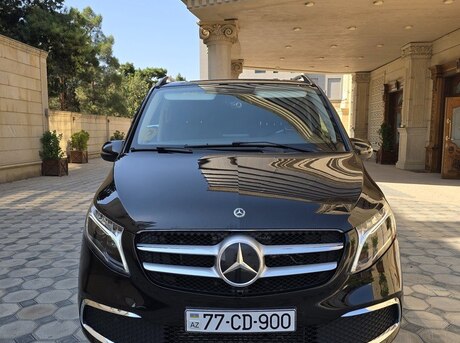 Mercedes V 220
