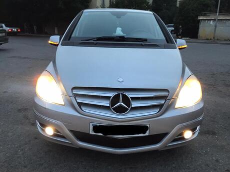 Mercedes B 180 2009