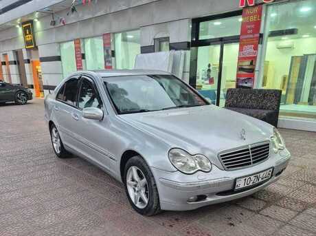 Mercedes C 240