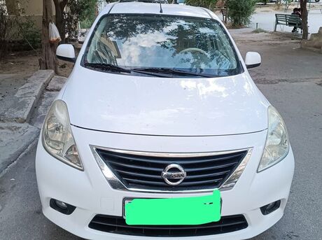 Nissan Sunny 2012