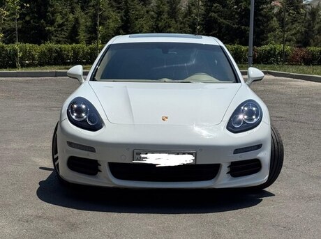 Porsche Panamera 2013