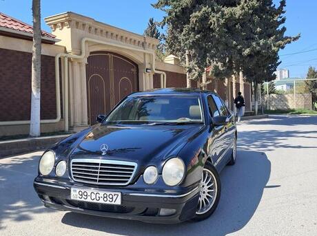 Mercedes E 240 2001