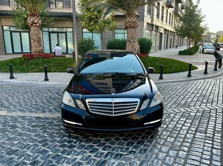 Mercedes E 200