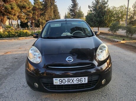 Nissan March 2012