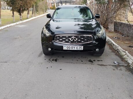 Infiniti FX35 2010