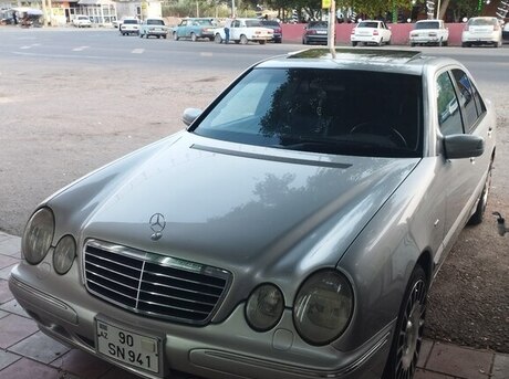 Mercedes E 320 2001