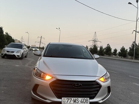 Hyundai Elantra 2018