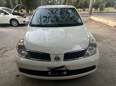 Nissan Tiida 2008
