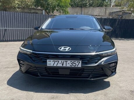 Hyundai Elantra 2025