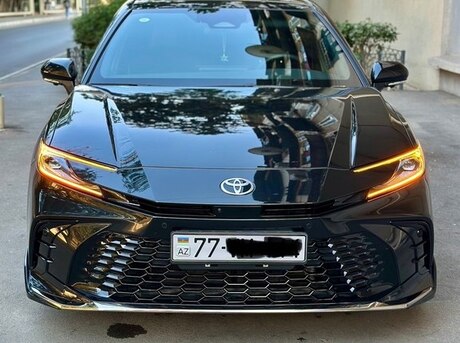 Toyota Camry 2025