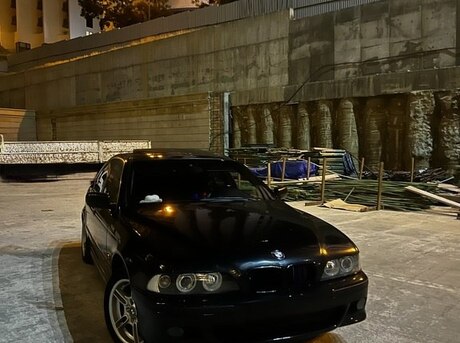 BMW 528