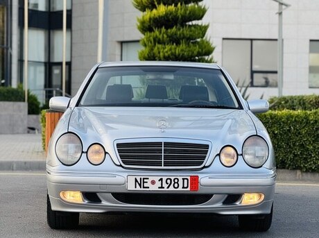 Mercedes E 240 2000