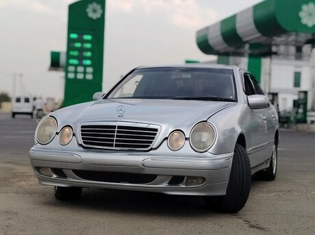 Mercedes E 200 2000
