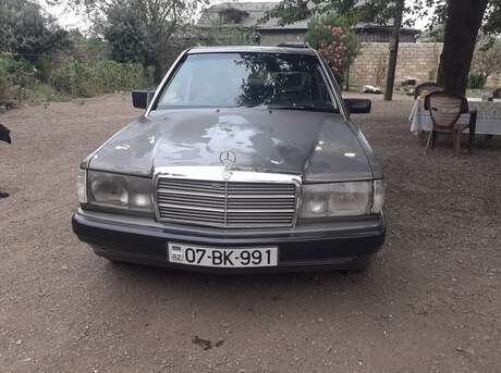 Mercedes 190 1990