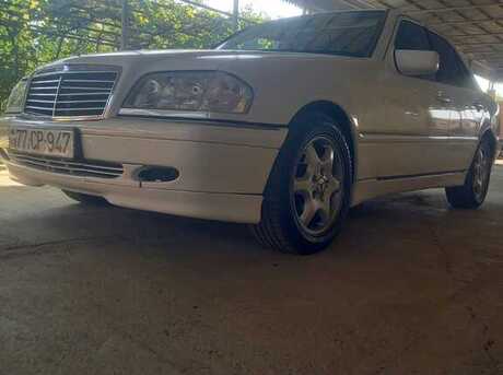 Mercedes C 280