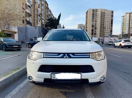 Mitsubishi Outlander 2014