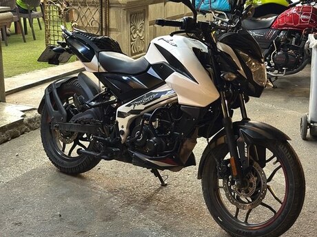 Bajaj Pulsar NS 160 2022
