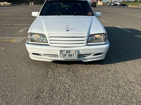 Mercedes C 240