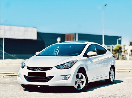 Hyundai Elantra 2012