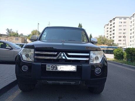 Mitsubishi Pajero 2008