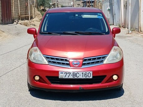 Nissan Tiida 2011