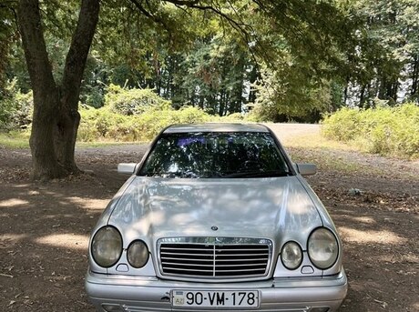 Mercedes E 200 1999