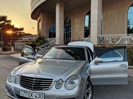 Mercedes E 220