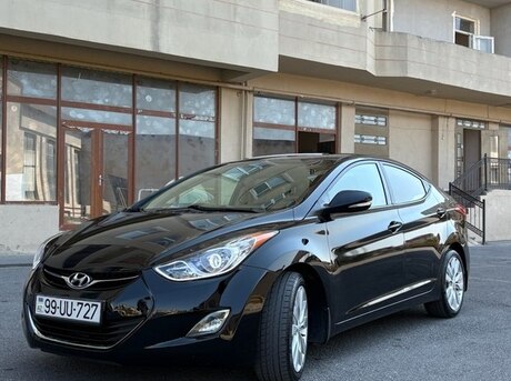 Hyundai Elantra 2012