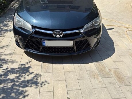 Toyota Camry 2017