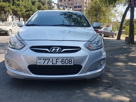 Hyundai Accent 2013