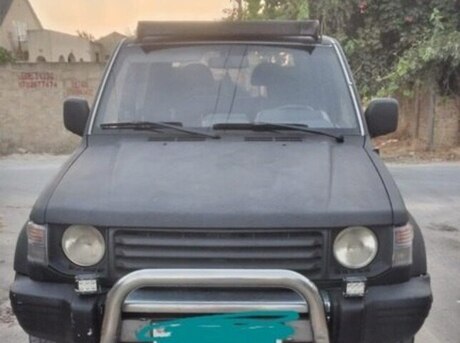 Mitsubishi Pajero 1991