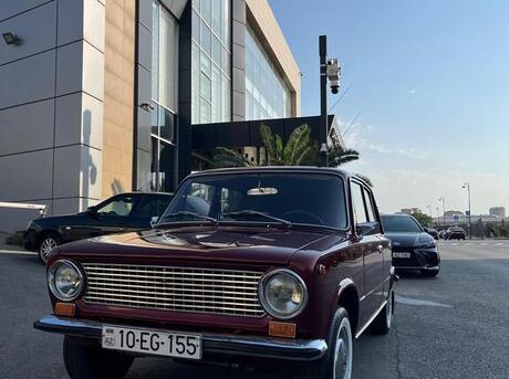LADA (VAZ) 21011