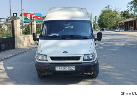 Ford Transit 2000