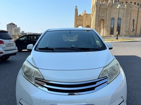 Nissan Note 2012
