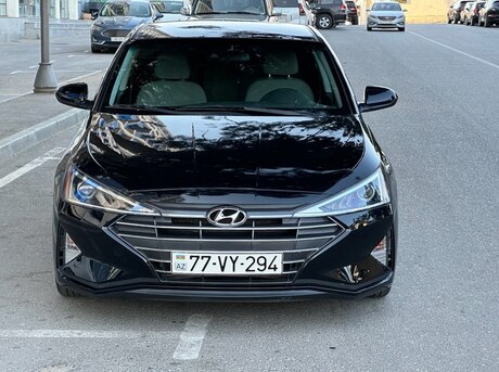 Hyundai Elantra 2019