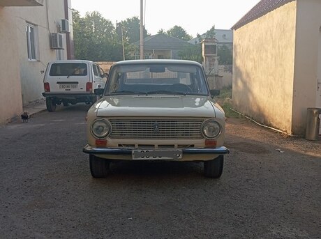 LADA (VAZ) 21011 1985