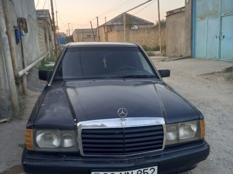Mercedes 190 1990