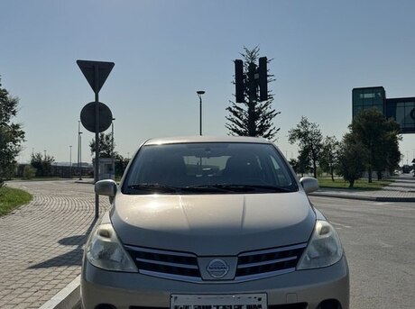 Nissan Tiida 2012