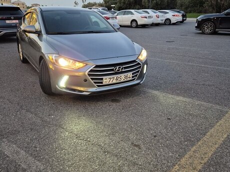 Hyundai Elantra 2018