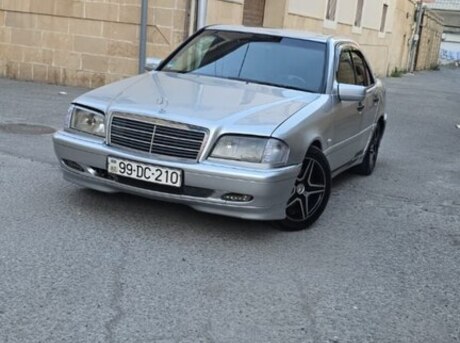 Mercedes C 180