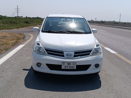 Nissan Tiida 2011