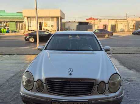 Mercedes E 220