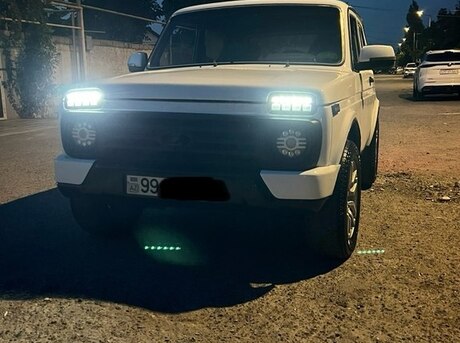 LADA (VAZ) Niva 2013
