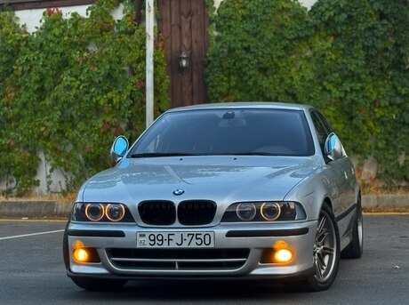 BMW 525
