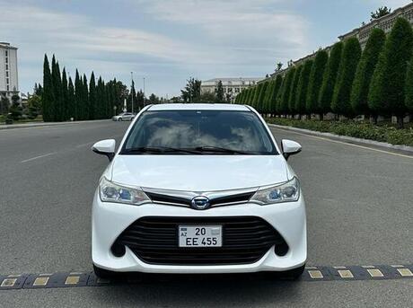Toyota Corolla Fielder 2015