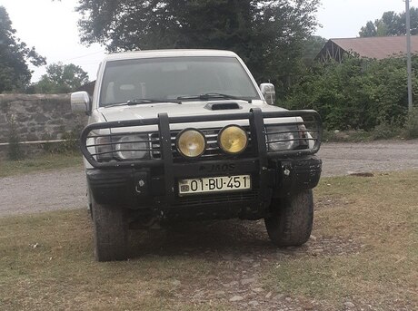 Mitsubishi Pajero 1993