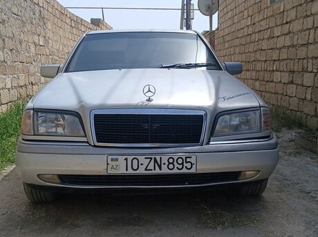 Mercedes C 180