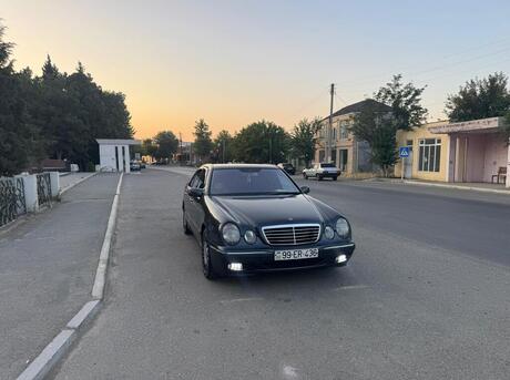 Mercedes E 220 d 2000