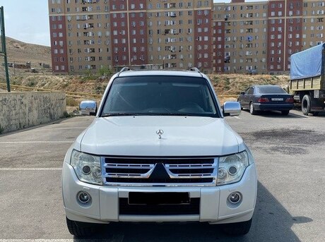 Mitsubishi Pajero 2008